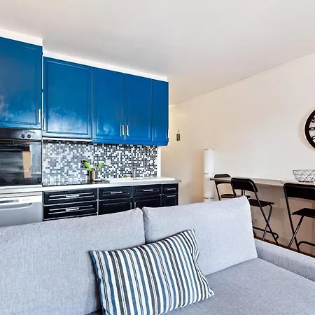 Bright Modern Studio With Balcony In *